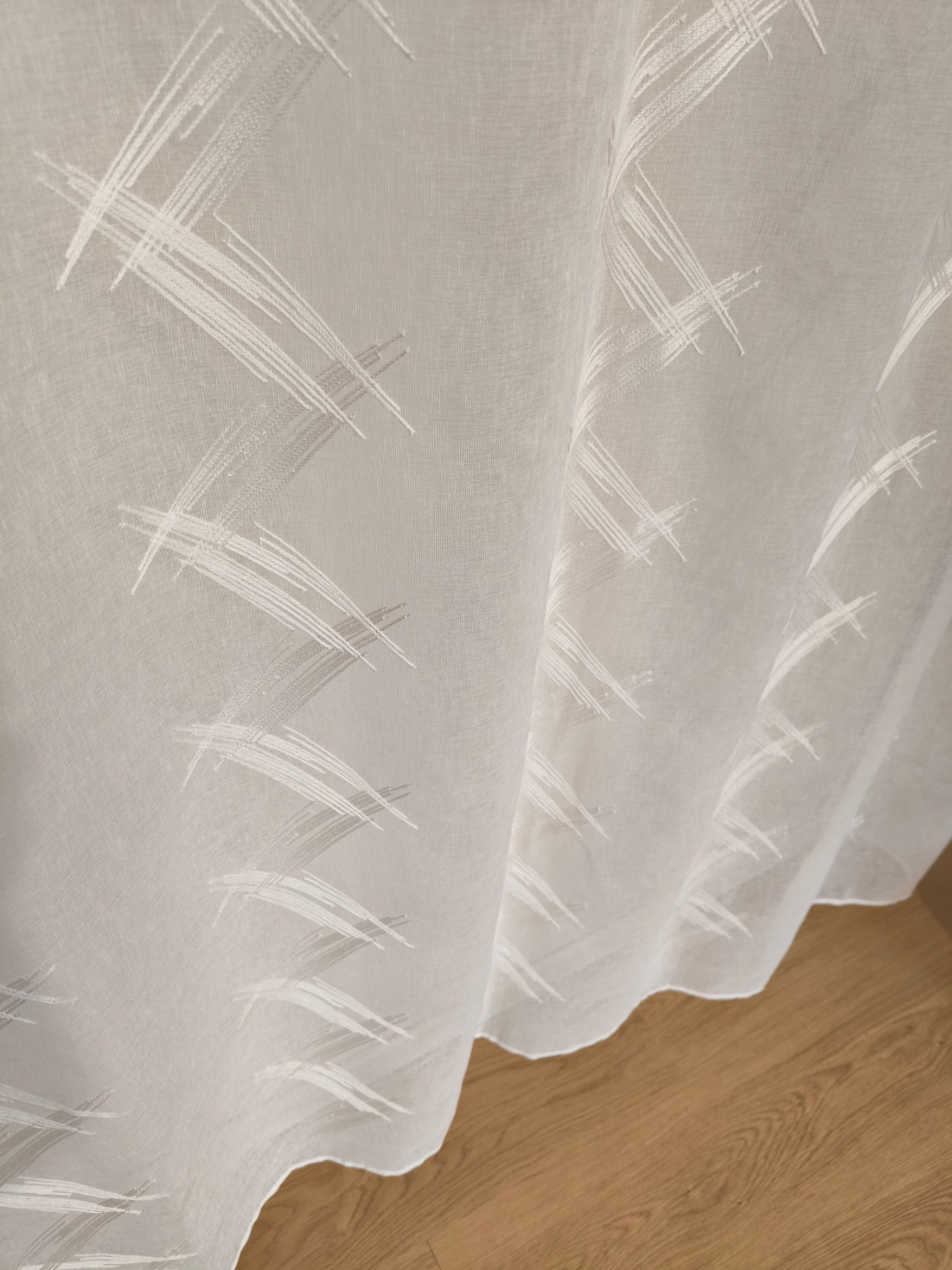 Voilage à œillets à tringle – Largeur maxi 200 cm – Hauteur sur mesure – Tissu brodé