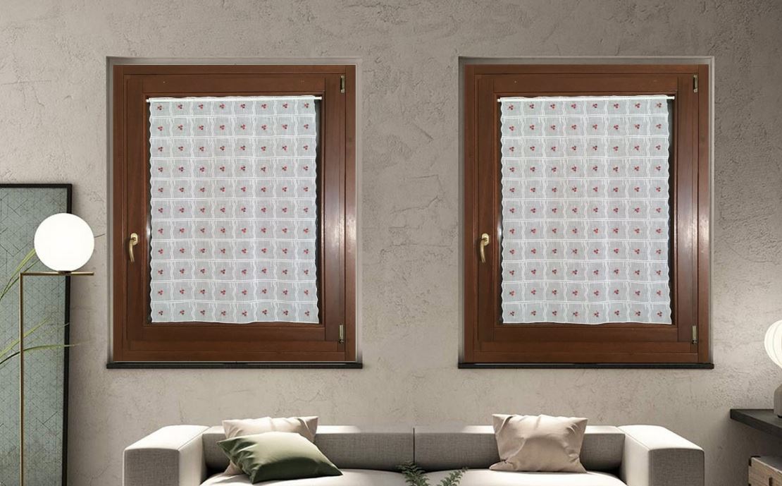 Voilage vitrage - tissu brodé - largeur 80 cm - hauteur individuelle-art.703