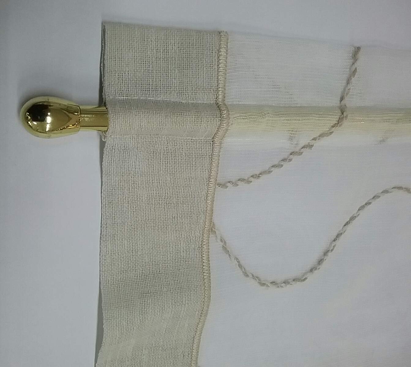 Paire de voilages vitrages voilages en tissu brodé  - tissu effet lin - blanc/gris tourterelle - art.522
