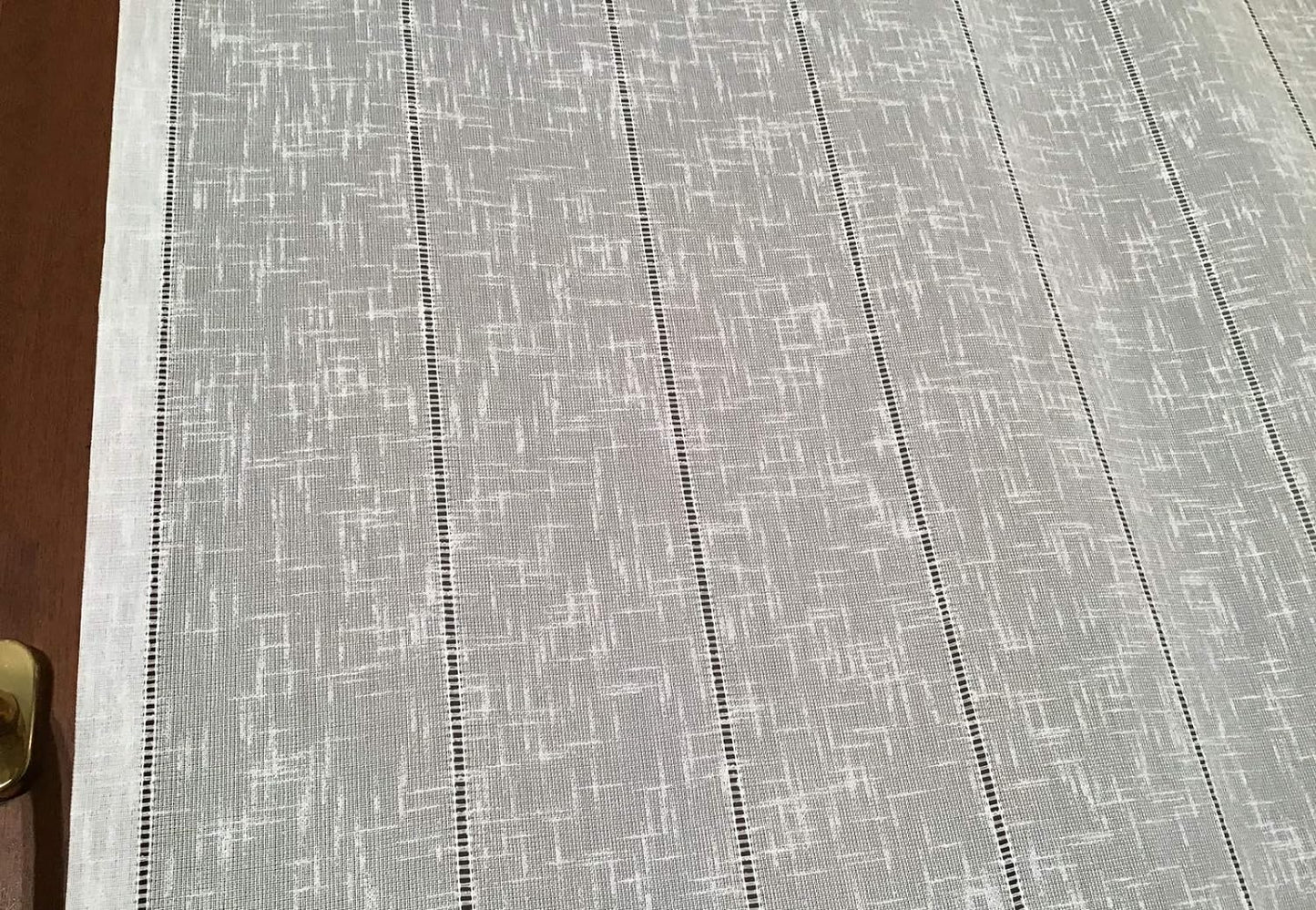 Voilage vitrage – passe-tringle - sur mesure - largeur de 35 à 90 cm - tissu avec finition Ajour-art.602