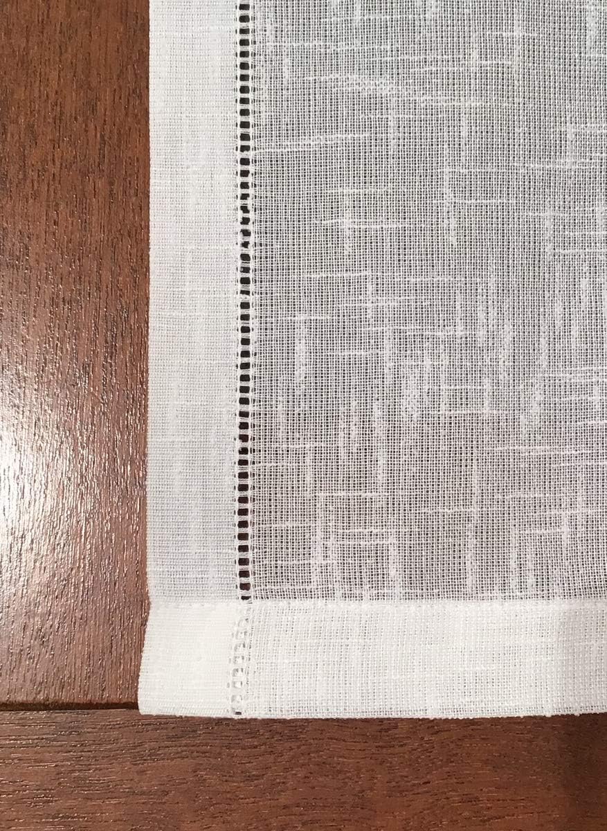 Voilage vitrage – passe-tringle - sur mesure - largeur de 35 à 90 cm - tissu avec finition Ajour-art.602