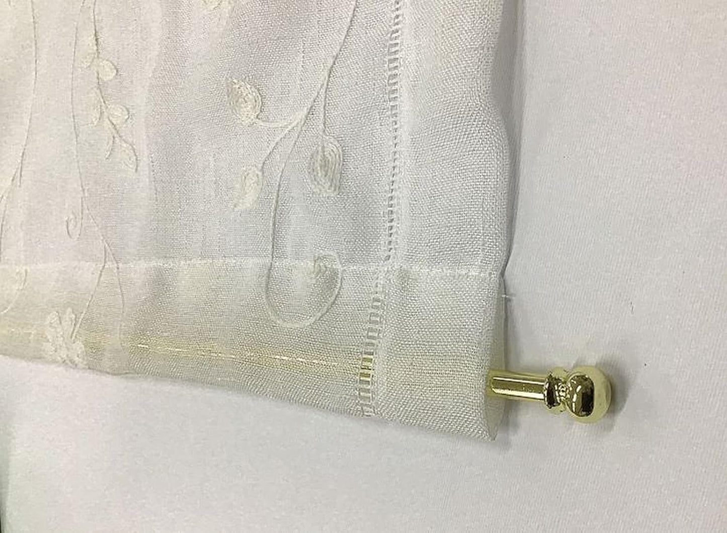 Paire de voilages vitrage - Tissu blanc avec fleur brodée -  3 var. blanc/gris/rose  - largeur 60 cm - longueur sur mesure - art.516