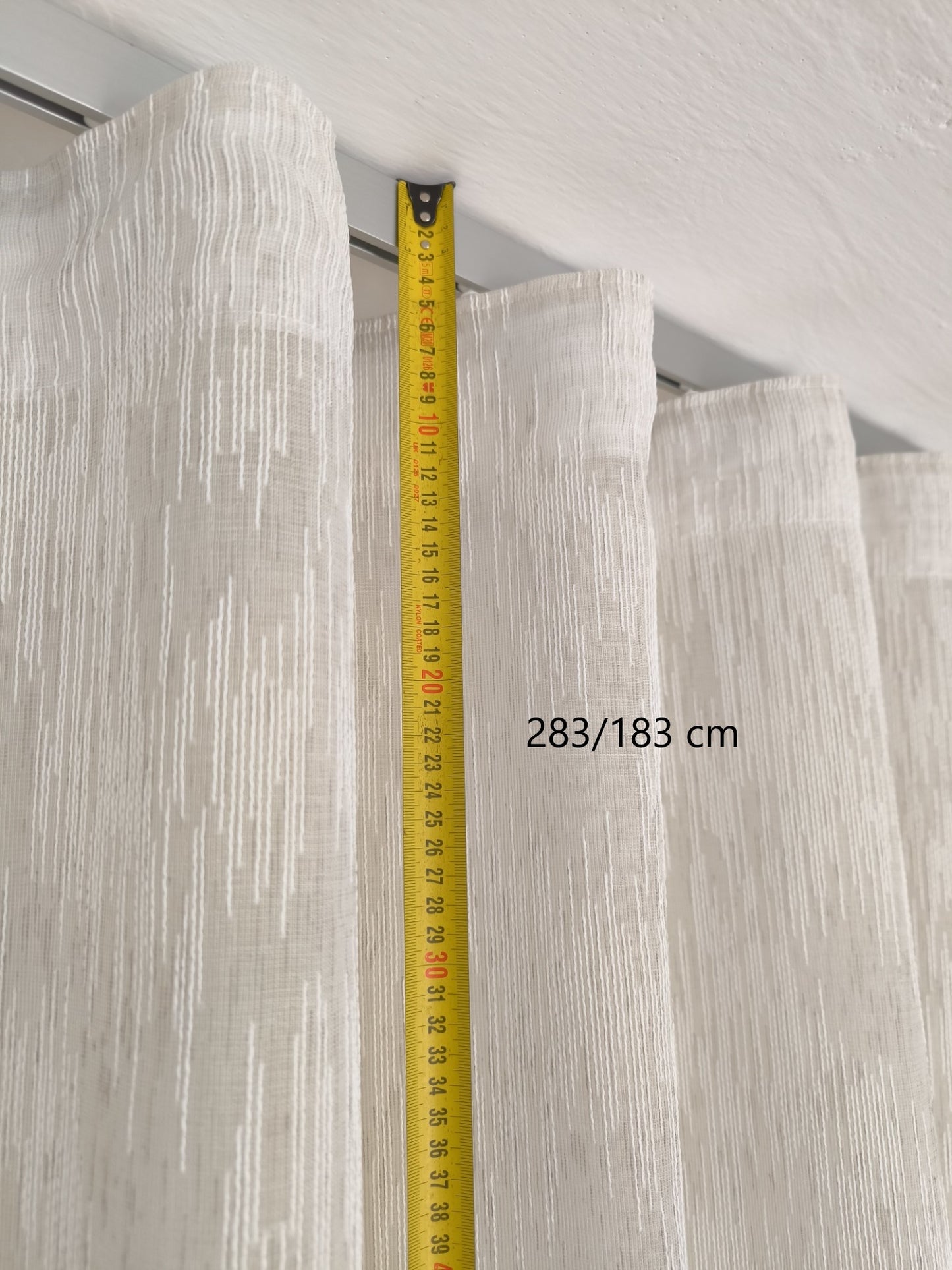 Voilage Wave sur mesure avec rail complet – Largeur 150 cm avec rail inclus - Tissu couleur lin brodé art.À fines rayures