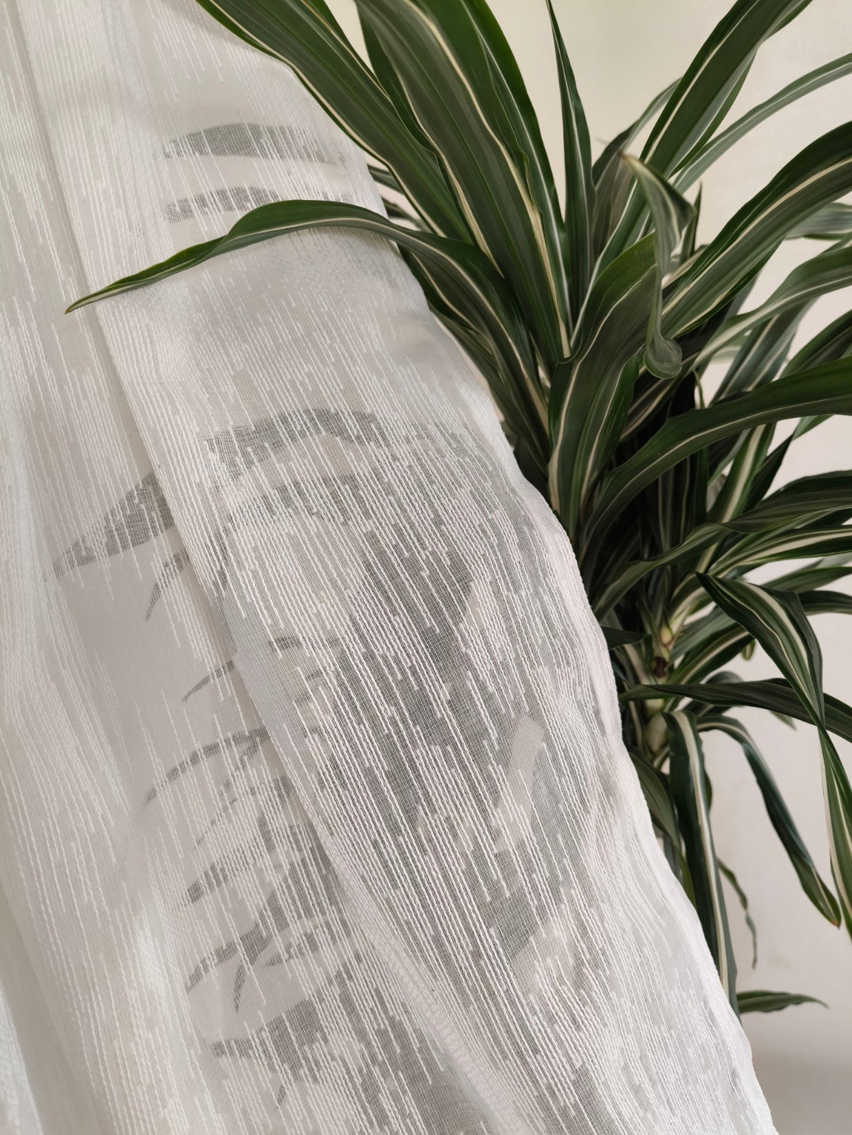 Voilage Wave sur mesure avec rail complet – Largeur 150 cm avec rail inclus - Tissu brodé blanc art.À fines rayures