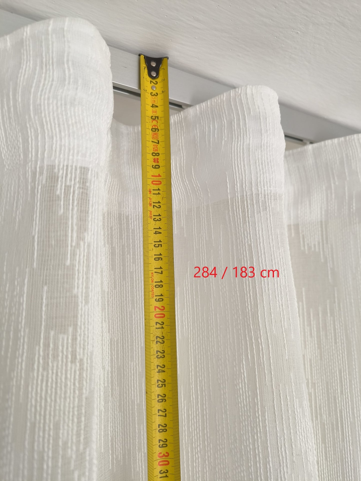 Voilage Wave sur mesure avec rail complet – Largeur 150 cm avec rail inclus - Tissu brodé blanc art.À fines rayures