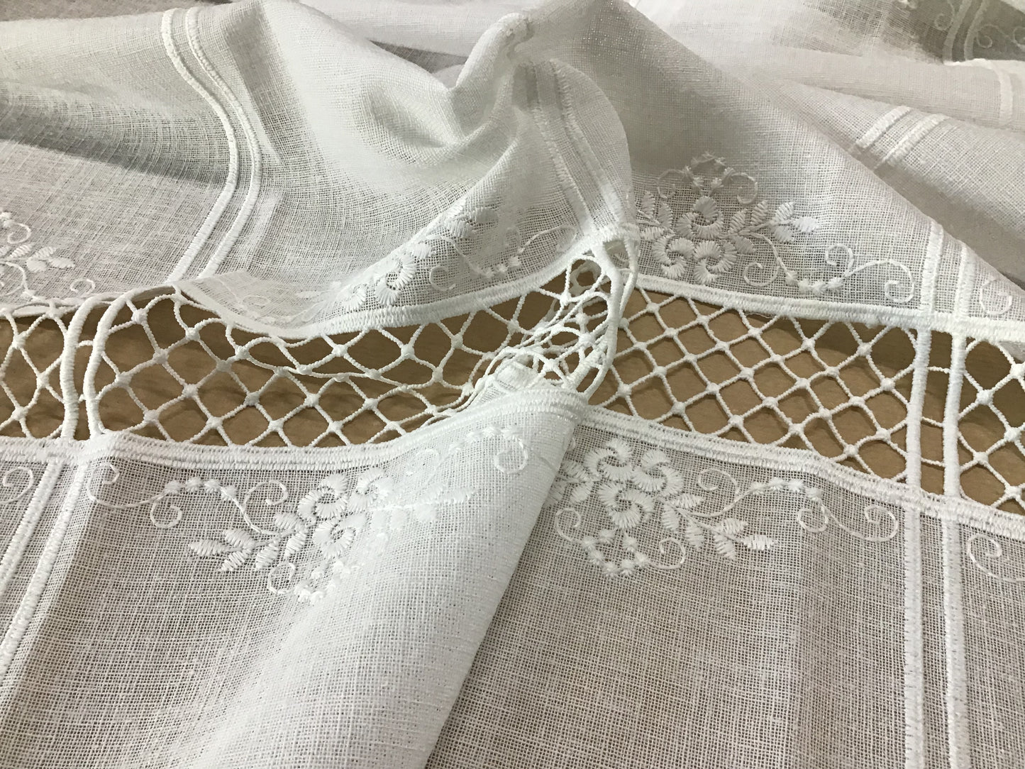 Paire Voilage vitrage brise-bise - brodés - largeur 63/80 cm - art.bavaria -524