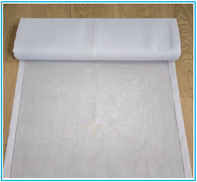 Tessuto per tende a vetro a metraggio semi-trasparente, ideale per pannelli scorrevoli e tende a vetro, disponibile in larghezze da 35 a 90 cm.