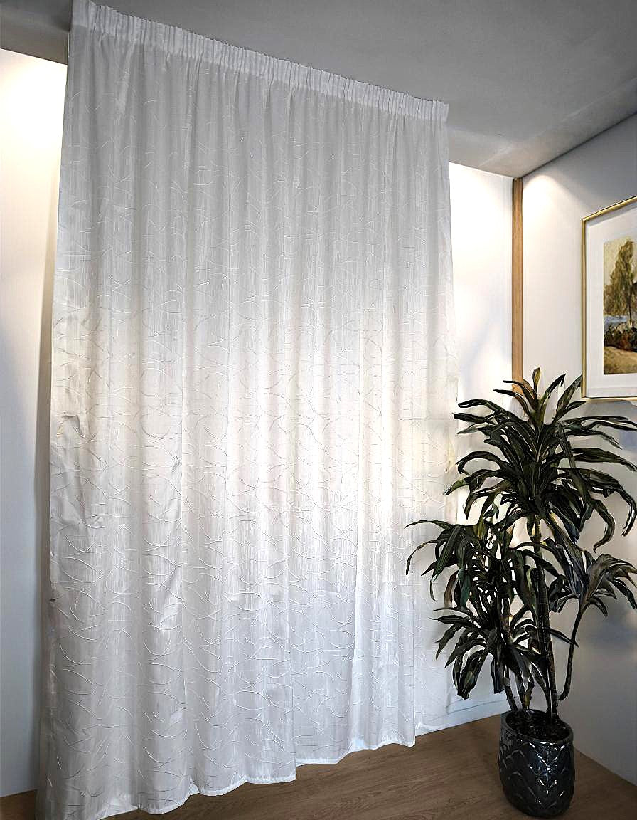 Tenda su misura con fettuccia arricciatenda - tessuto privacy bianco