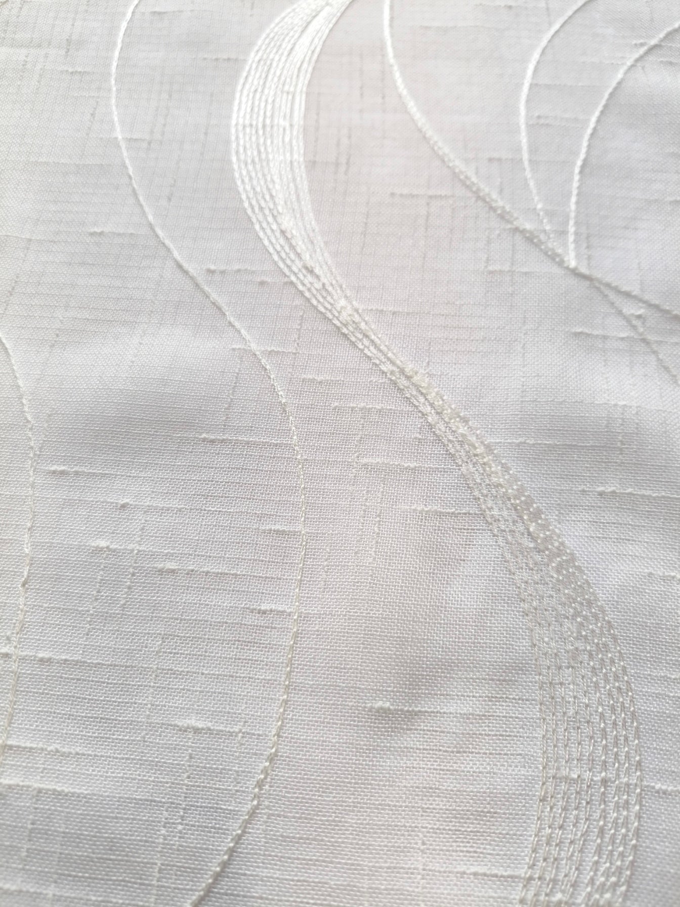 Voilage à œillets pour tringle – Largeur maxi 200 cm – Hauteur sur mesure – Tissu brodé – Art. Wave